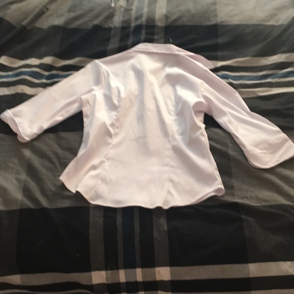 Classy white button down - Picture 2 of 4